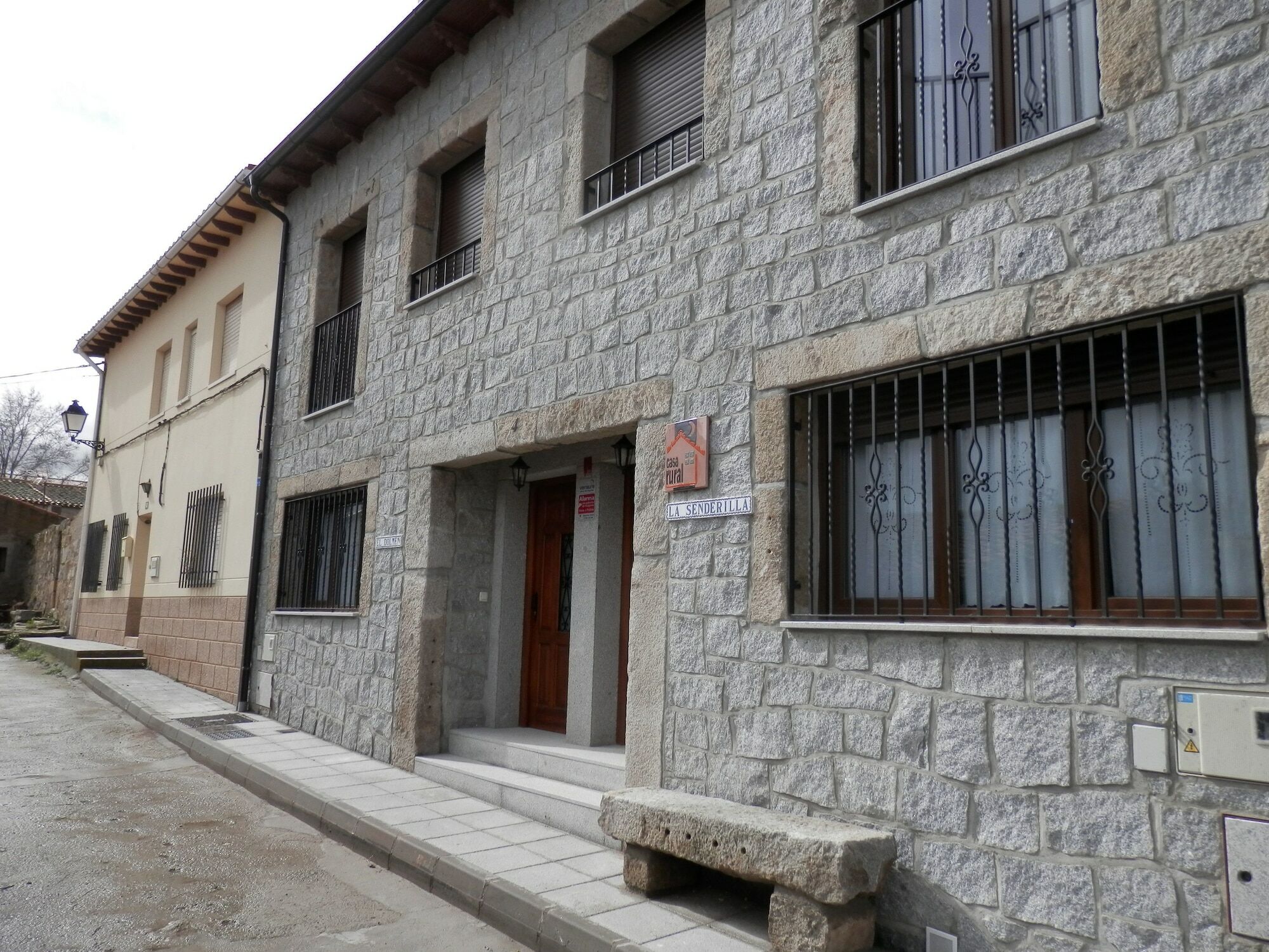 Casa Rural El Dolmen Bernuy-Salinero Exterior photo